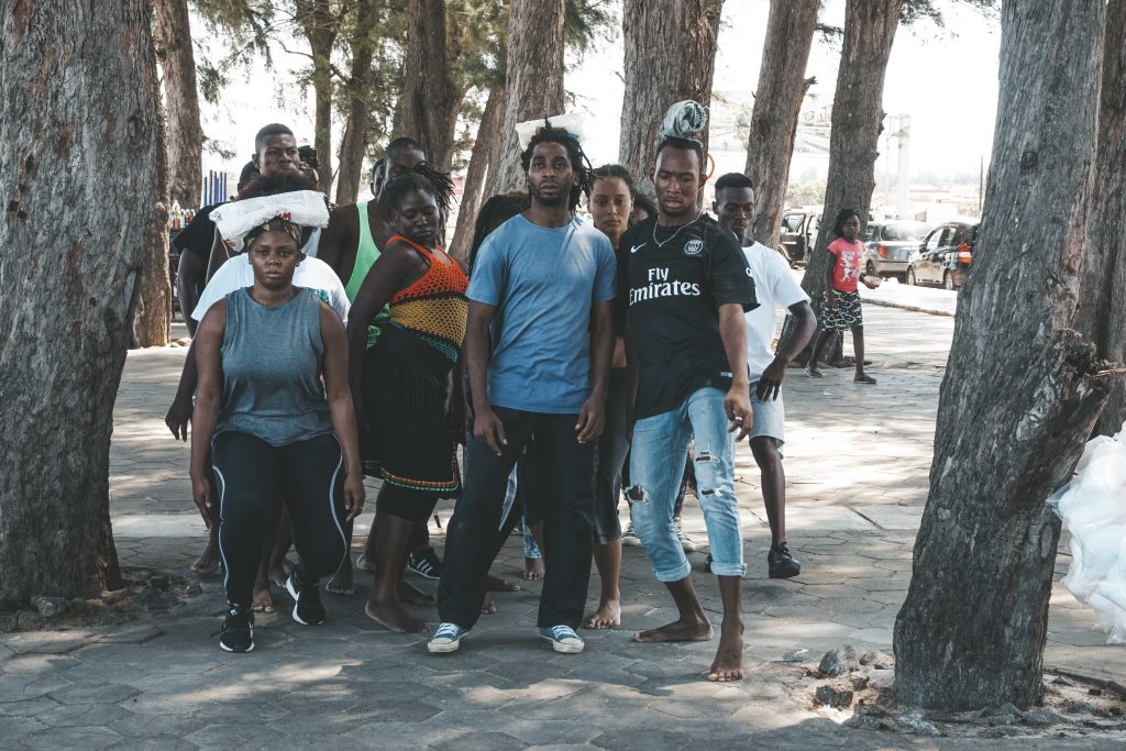 jovens-dançando-maputo