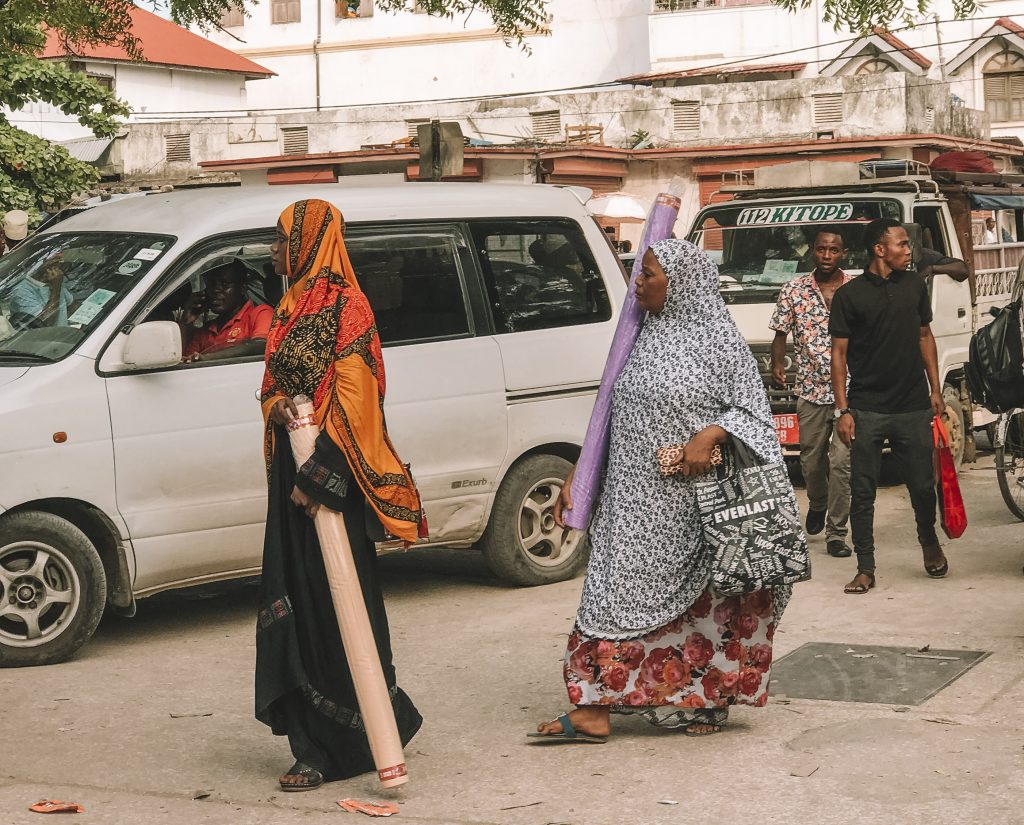 mulheres muçulmanas em zanzibar