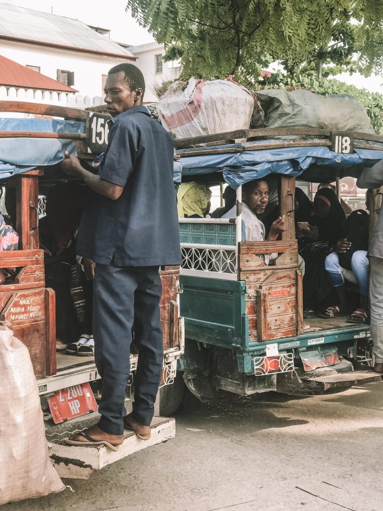 dala dala em stone town