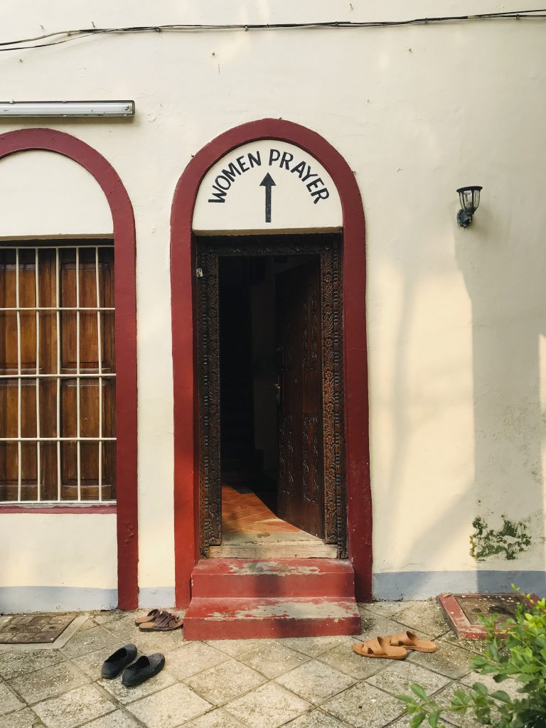 mesquita para mulheres em stone town, zanzibar