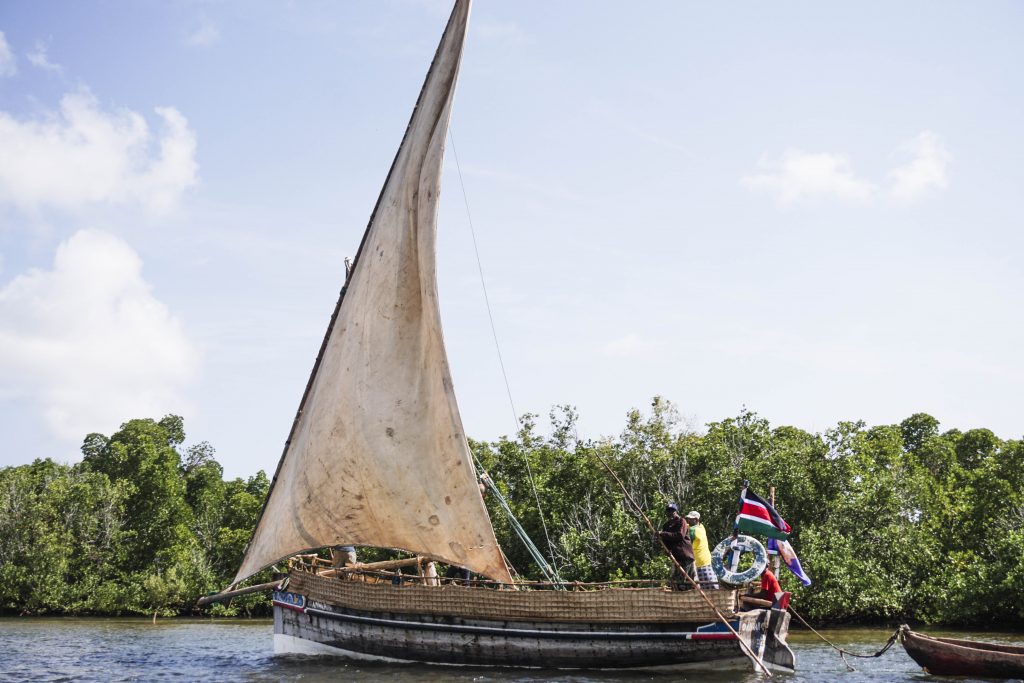 Dhow: barco típico da costa queniana